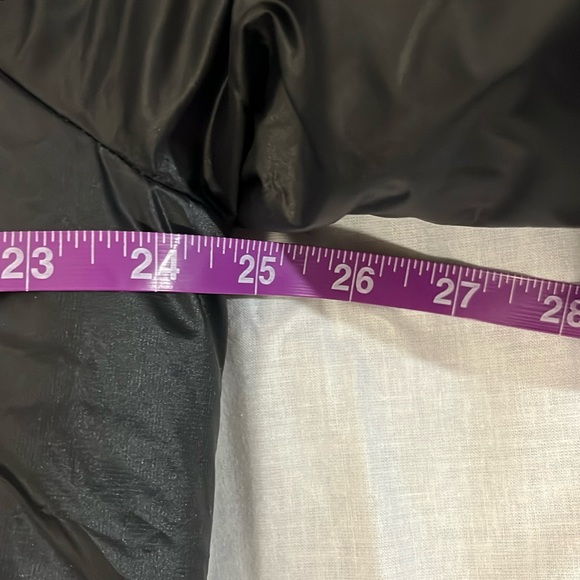 NEW J Crew Villa puffer coat with PrimaLoft®!!! - Picture 4 of 9